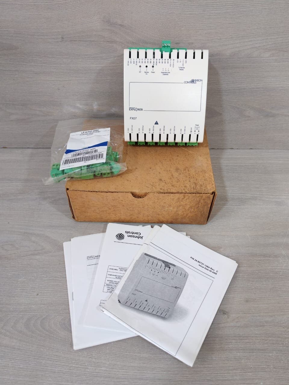 JOHNSON CONTROLS FX07 LP-FX07D01-000C RY11341 FIELD CONTROLLER 24VAC