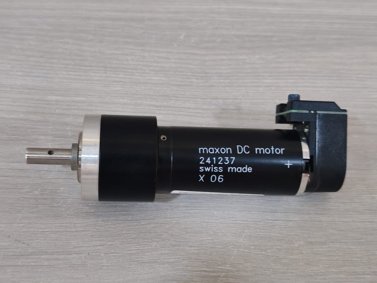 MAXON MOTOR 241237 DC MOTOR SWISS MADE X 06