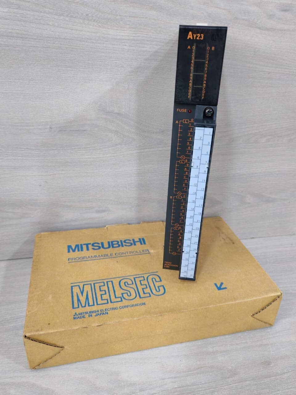 Mitsubishi AY23 Melsec Programmable Controller Output Module