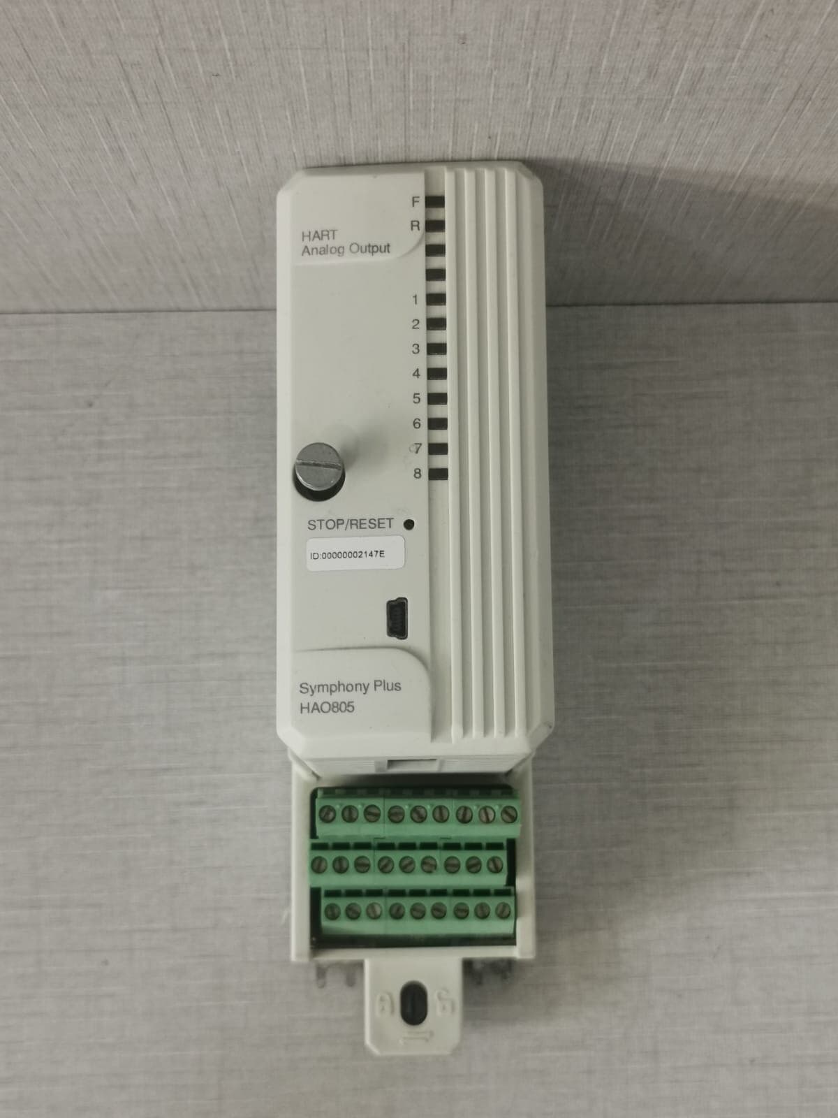 ABB HART Analog Output Module, 8-CH, HART HAO805 + ITU805 HART MOUNTING BASE