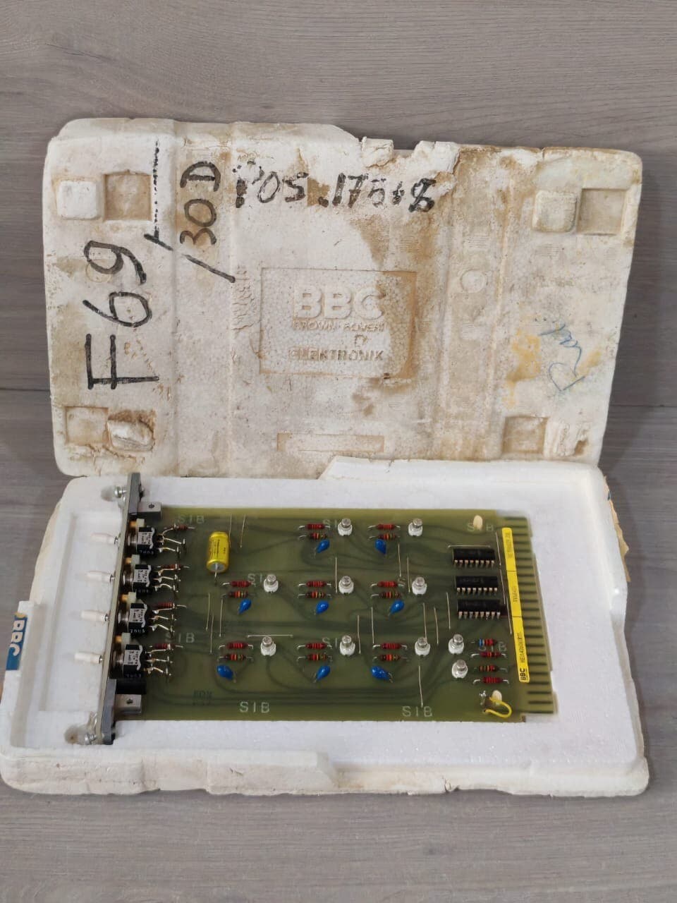BBC XV6840A HEIA406061R1111 HE906029-318 PCB BOARD
