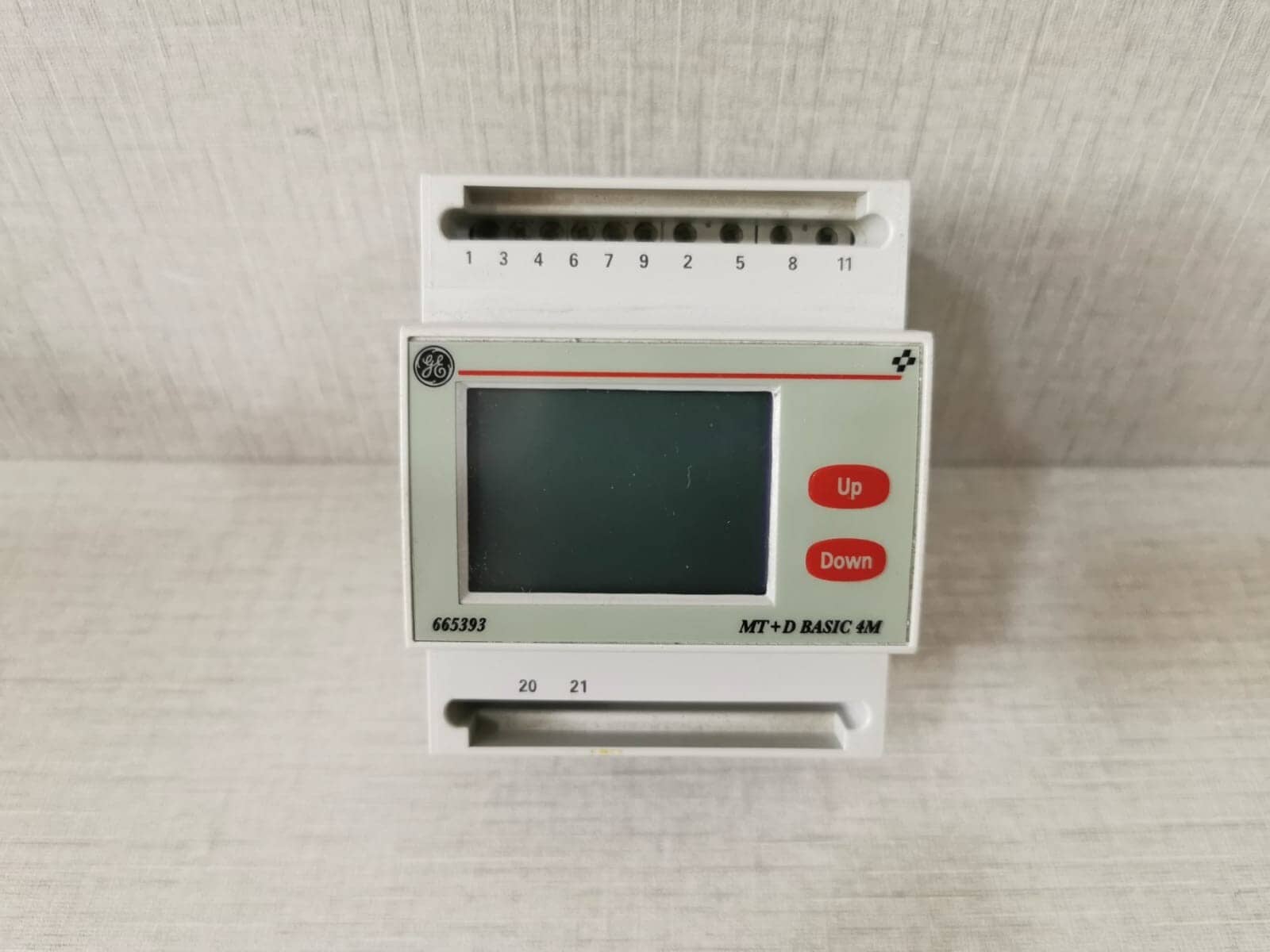GE 665393 MT+ D Basic 4M Multimeter Digital