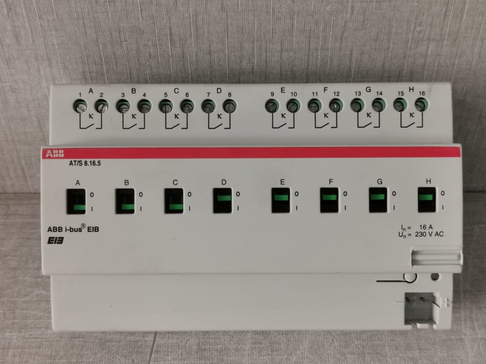 ABB EIB AT/S 8.16.5 Switching Actuator GHQ 631 0047 R0111