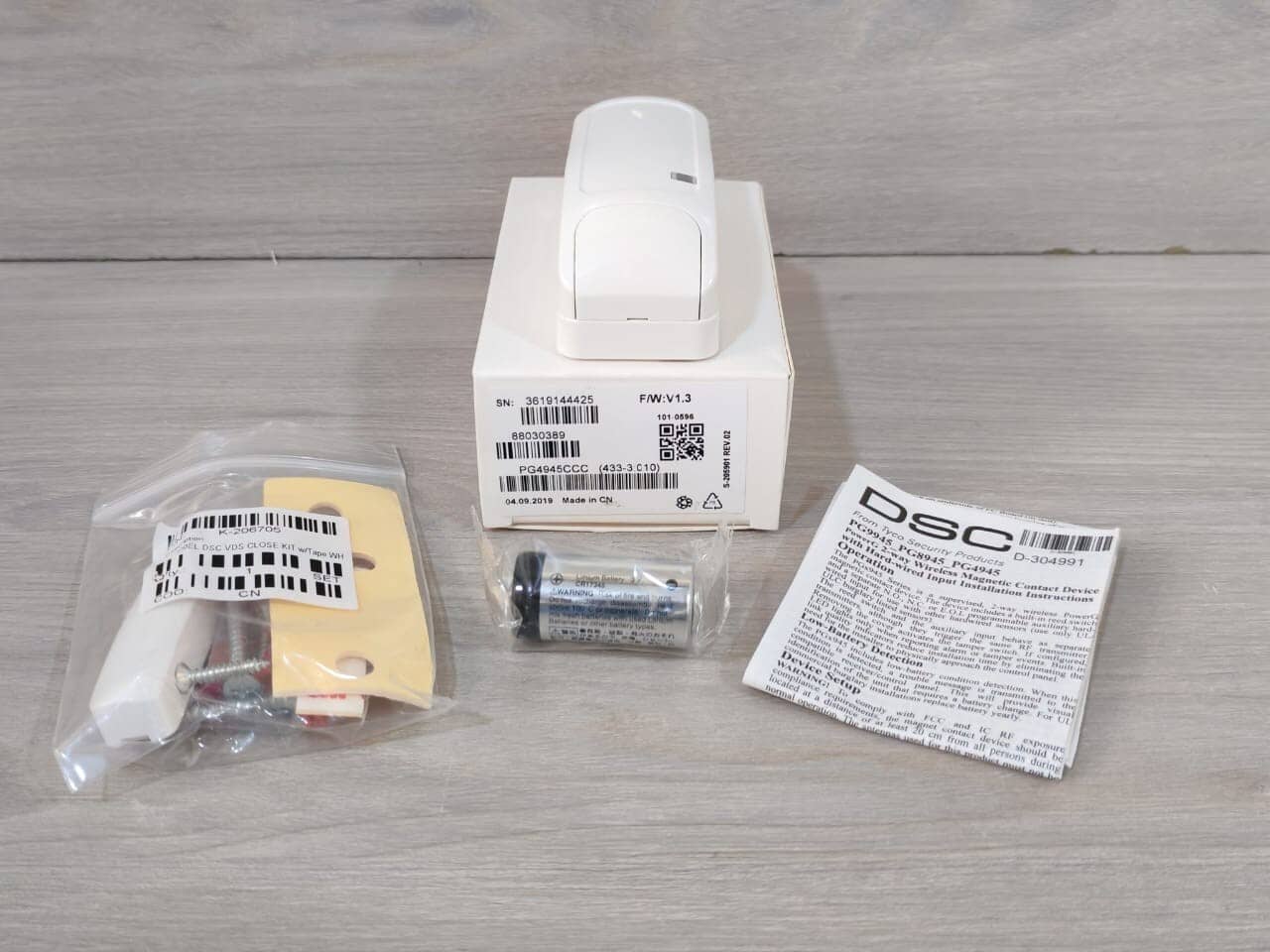 DSC PG4945CCC POWERG WIRELESS DOOR/WINDOW MAGNET W/ MC-320EL DSC