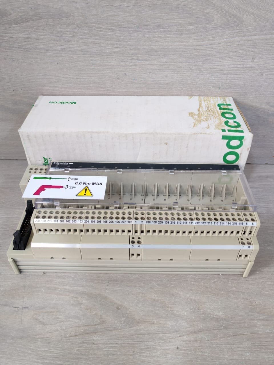 SCHNEIDER ELECTRIC ABE7 P16T210 Modicon 064453