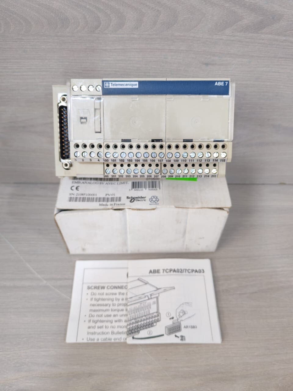 Telemecanique ABE7 CPA03 Modicon Base 8 Analog Chanel