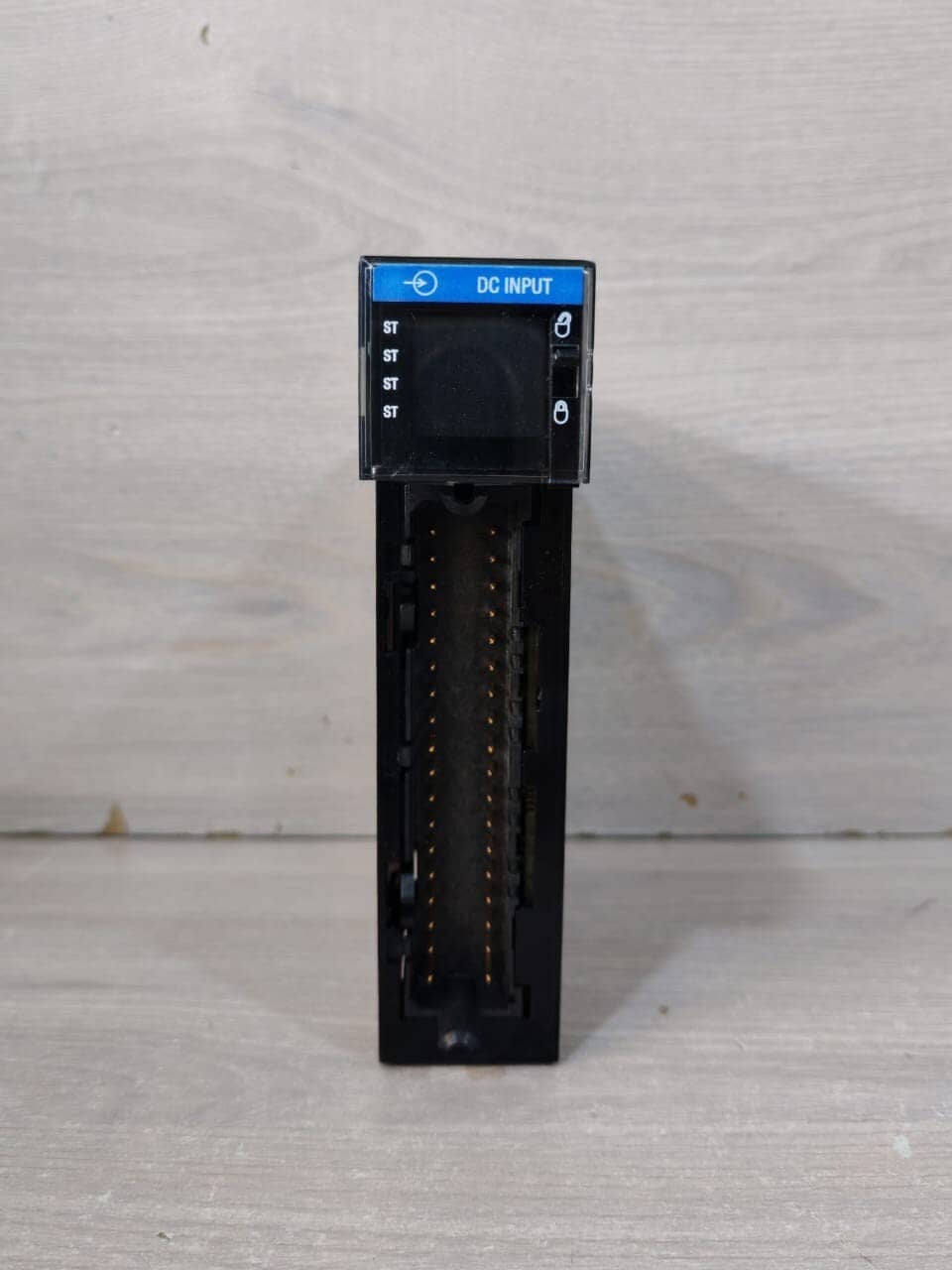 Allen Bradley 1756-IB32 SER B ControlLogix 32 Pt Module - WITHOUT FRONT COVER