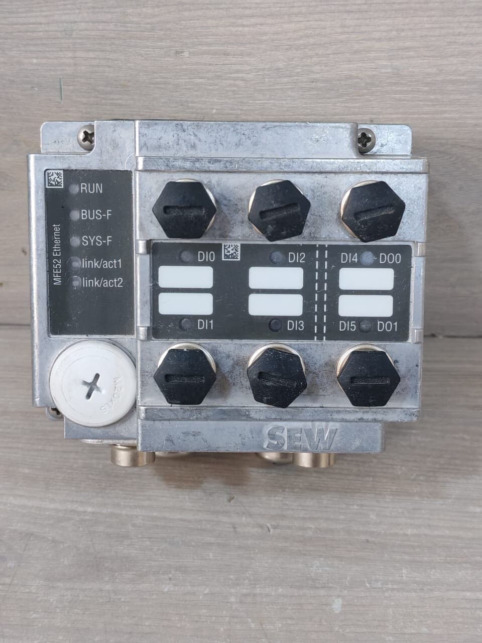 SEW- EURODRIVE MFE52B/Z21D 01.8115393702.0047.22 FIELDBUS DISTRUBUTOR