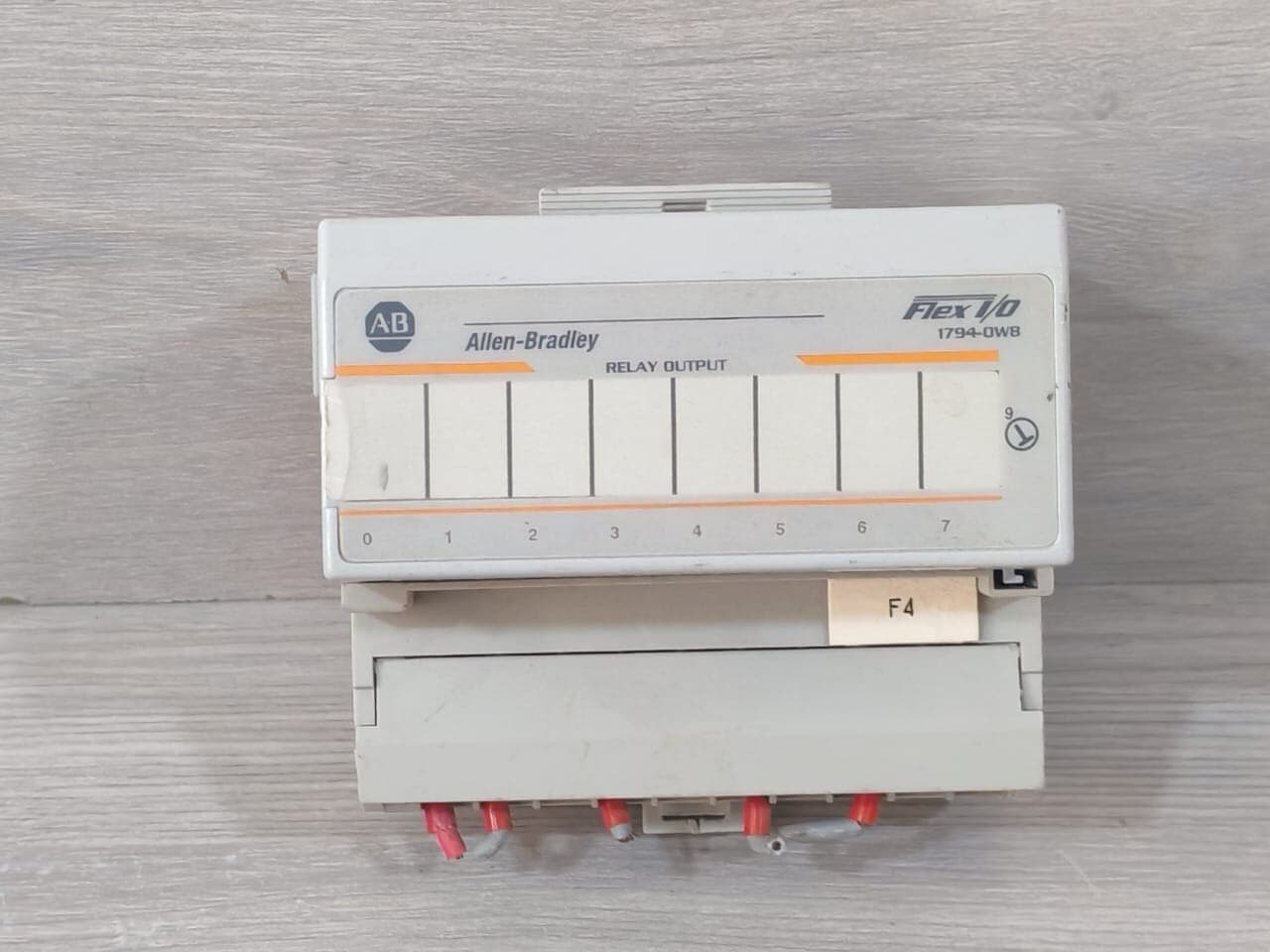 Allen-Bradley 1794-0W8 Ser.A Output Module 96223675 With 1794-TBN Ser.A 96174274