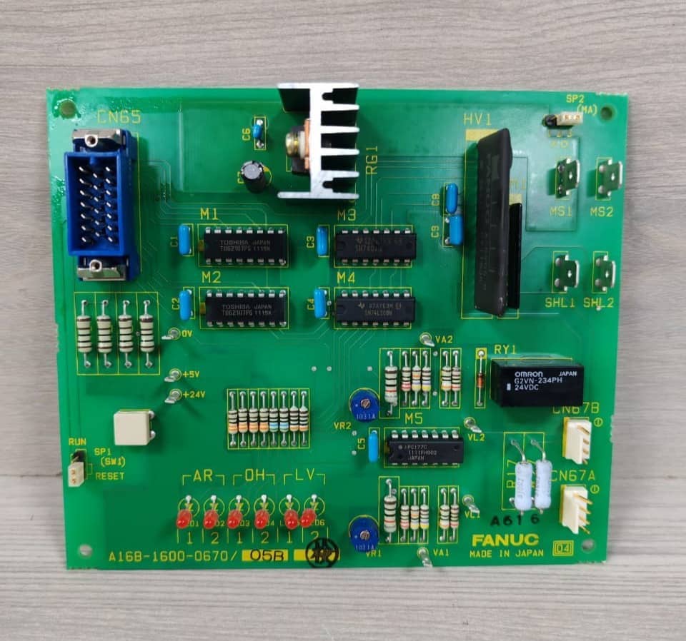 FANUC A16B-1600-0670 05B / A320-1600-T672/04 PCB Card