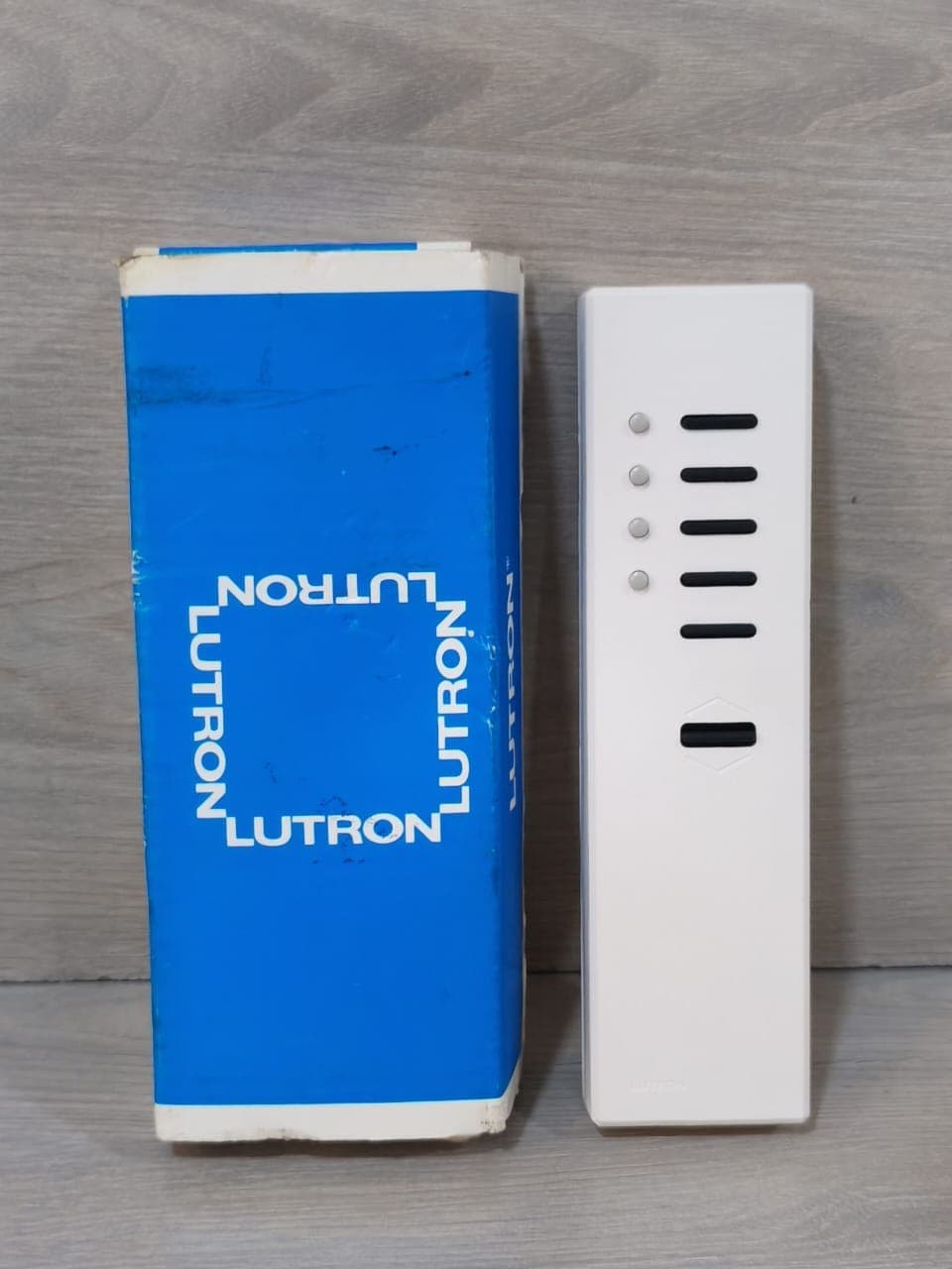Lutron GRX-8IT-WH 8-Scene Wireless Remote Control
