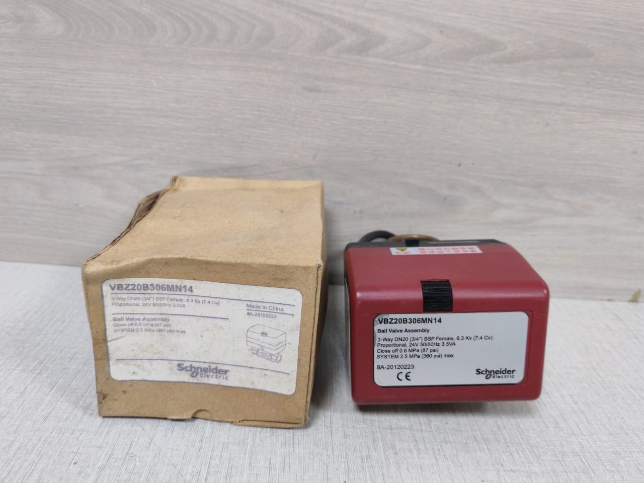 Schneider Electric VBZ20B306MN14 Ball Valve Assembly 3-Way DN20(3/4") BSP Female