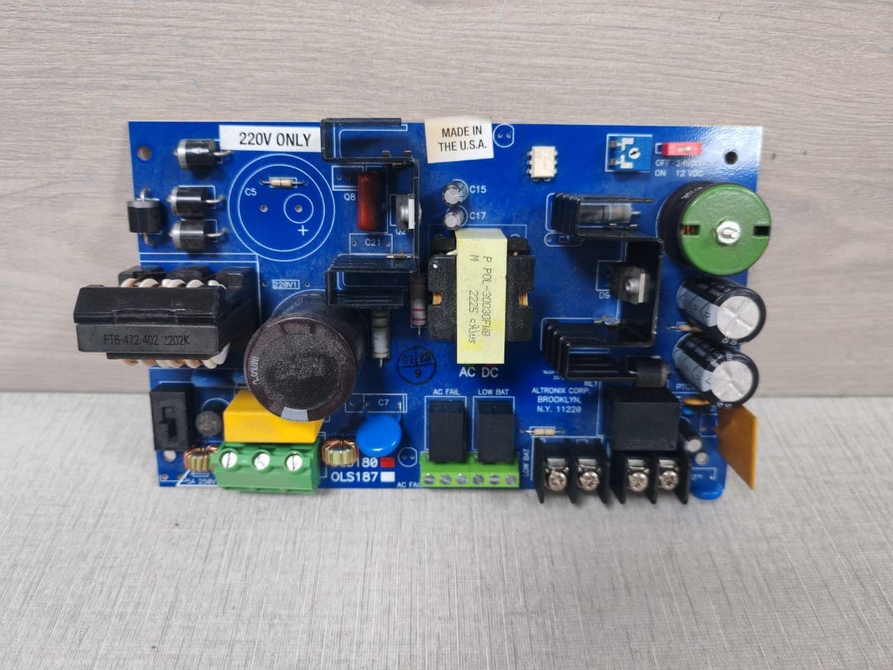 ALTRONIX OLS180FWD REVF27Y17 CIRCUIT BOARD