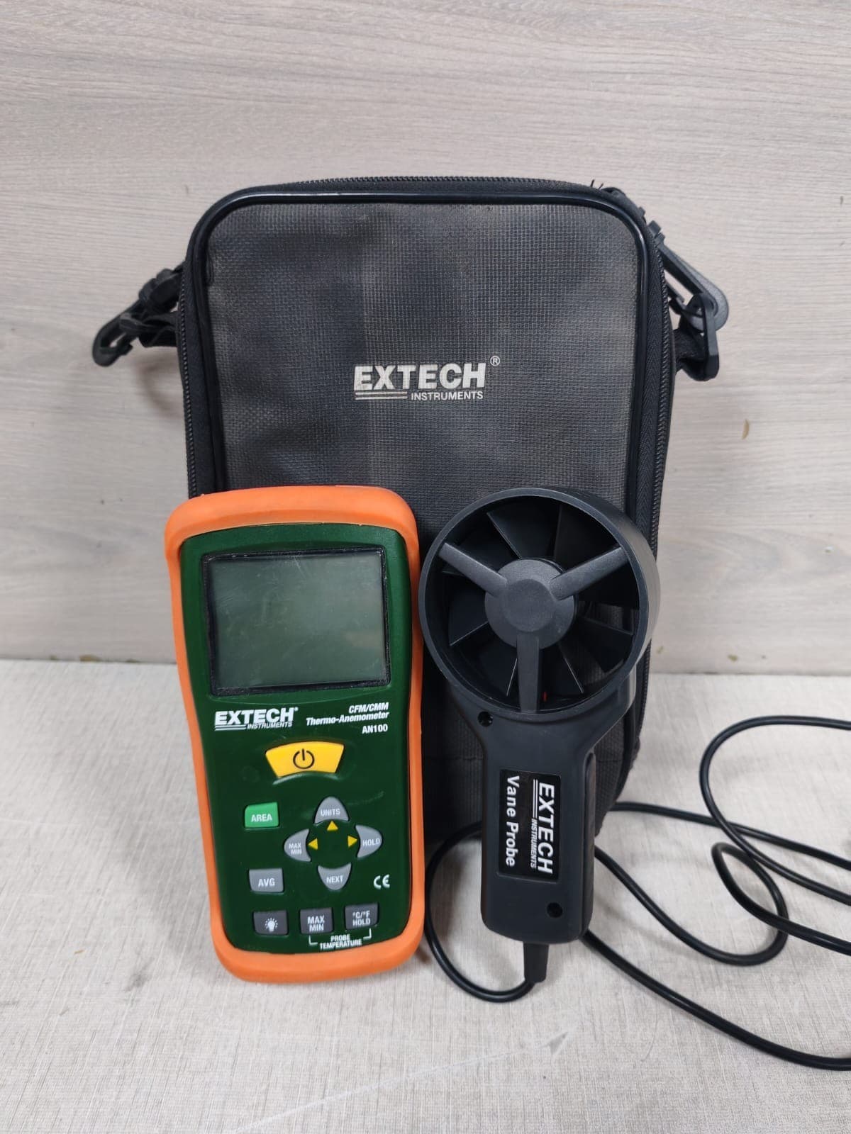 EXTECH INSTRUMENTS CFM/CMM AN100 THERMO-ANEMOMETER