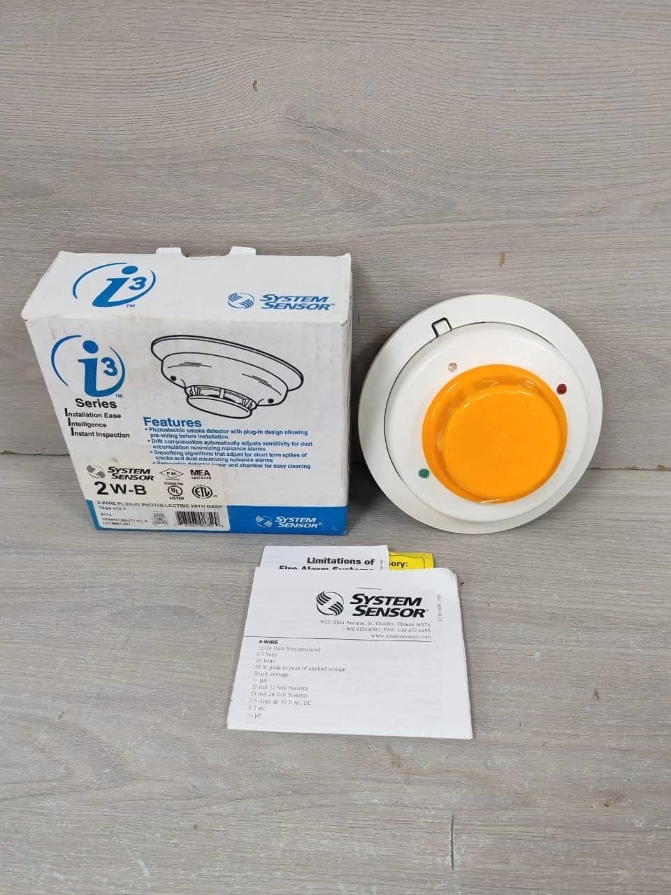SYSTEM SENSOR 2W-B 2WIRE PLUG-IN PHOTOELECTRIC W/ BASE SMOKE DETECTOR