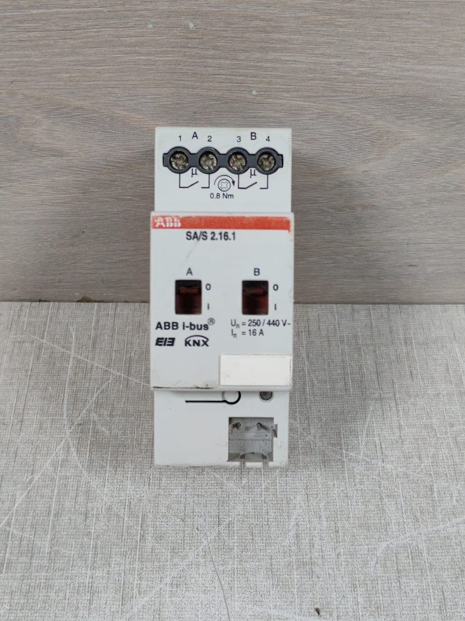ABB SA/S 2.16.1 2CDG110062R0011 I-BUS KNX SWITCH ACTUATOR