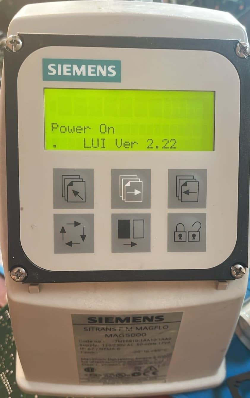 SIEMENS SITRANS F M MAGFLO MAG5000 7ME6910-1AA10-1AA0 115/230V- TRIED & TESTED