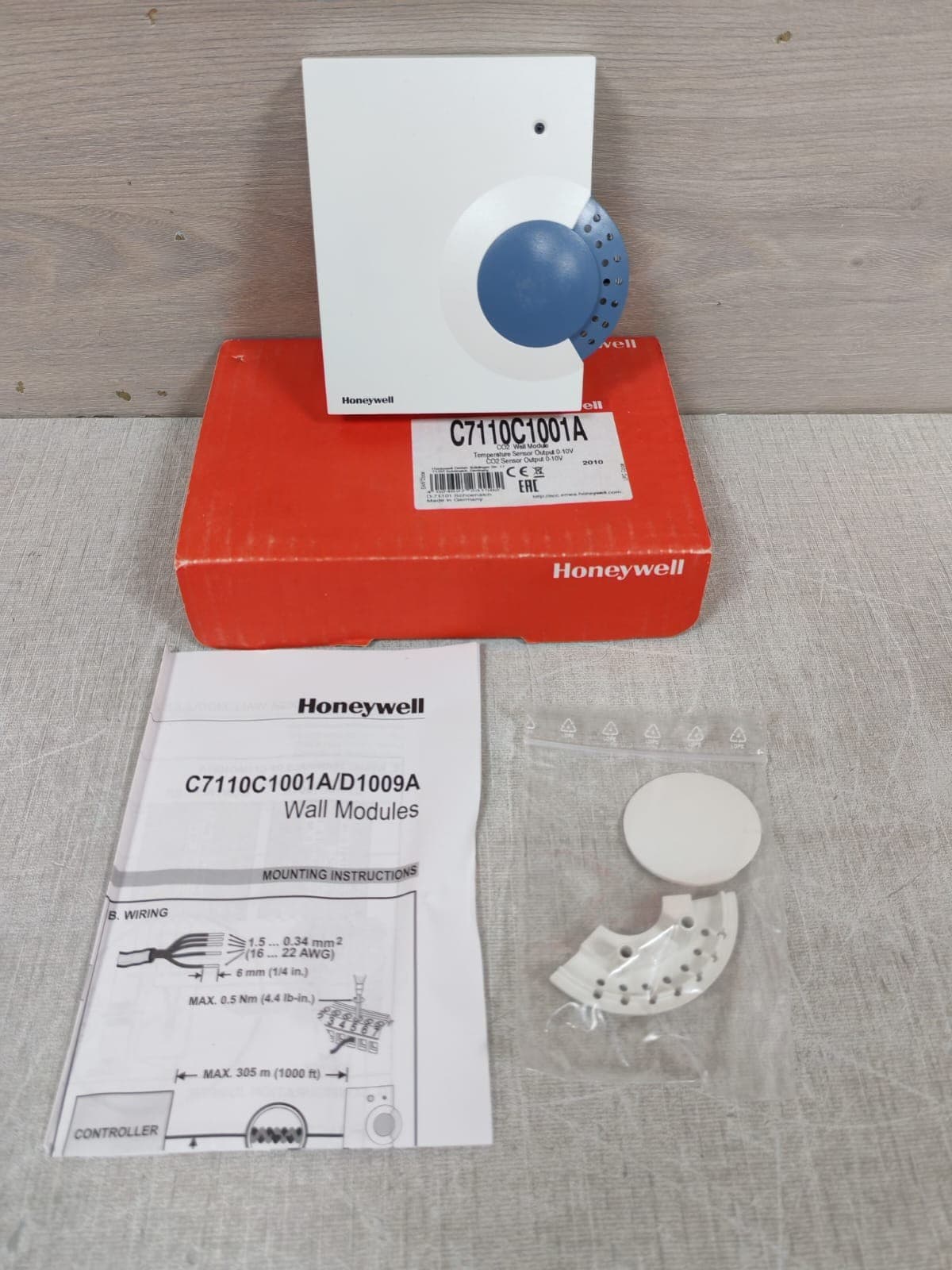 HONEYWELL C7110C1001A Wall Modules