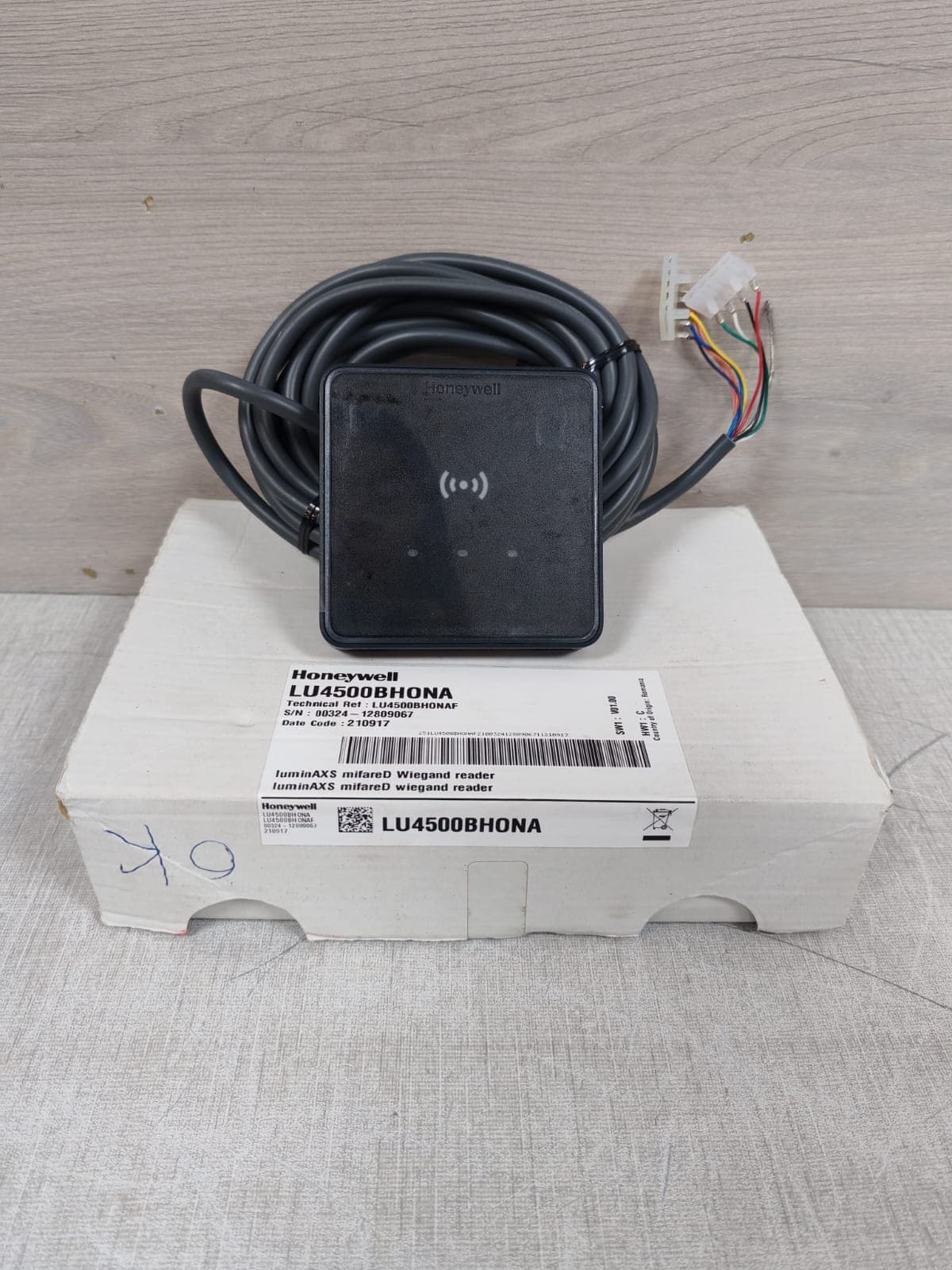HONEYWELL LU4500BHONA LUMINAXS MIFARED WIEGAND READER
