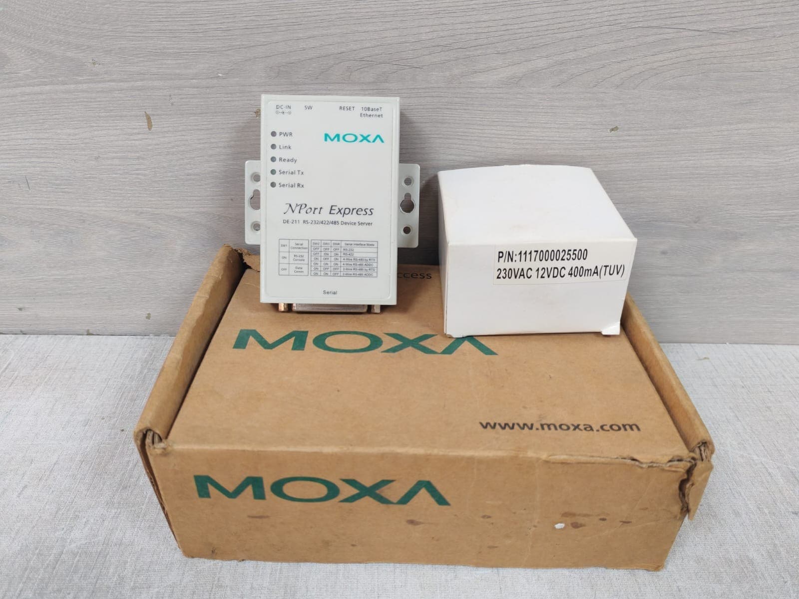 Moxa NPort Express DE-211 REV.1.0C RS-232/422/485 Device Server
