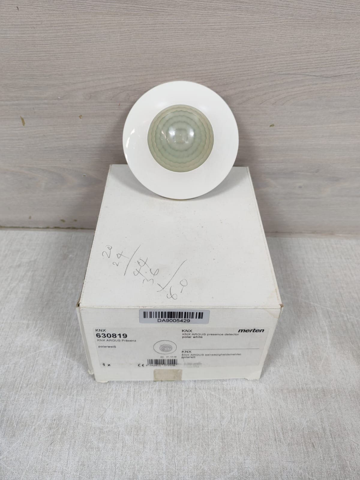 MERTEN 630819 KNX ARGUS PRESENCE DETECTOR POLAR WHITE- W/ FILTHY BOX