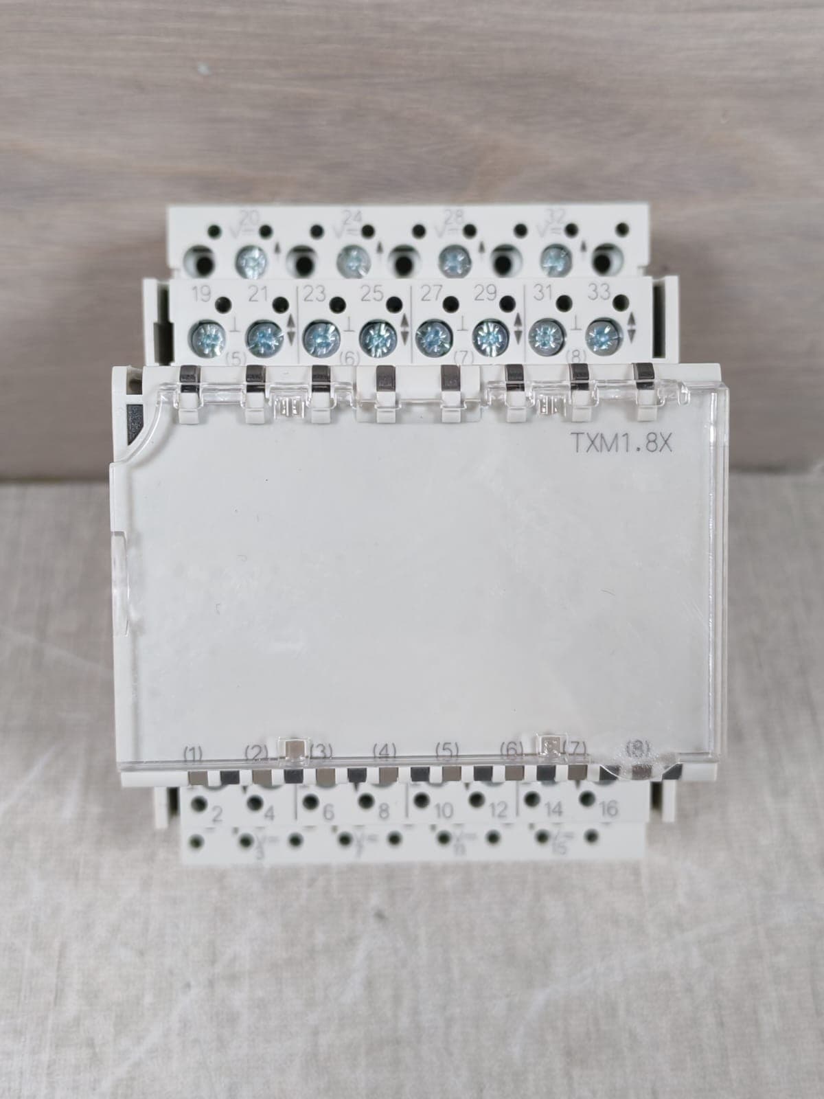 SIEMENS TXM1.8X UNIVERSAL I/O MODULE