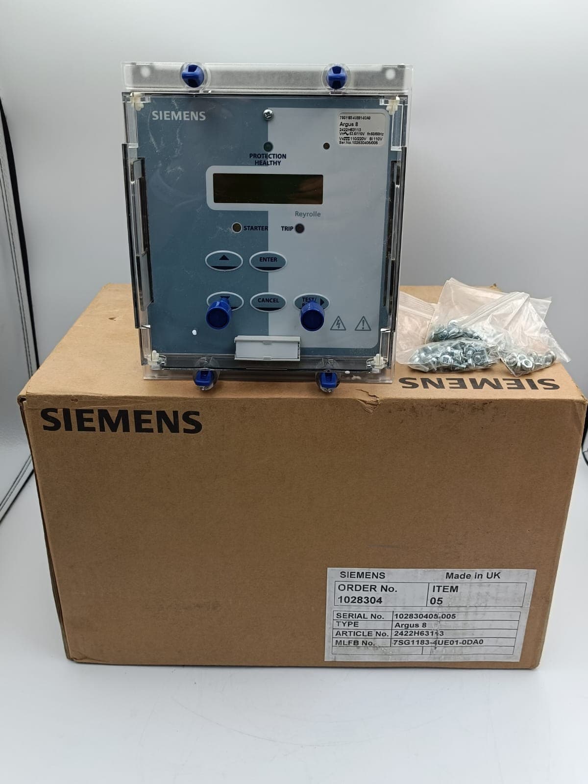 SIEMENS ARGUS 8 7SG1183-4UE01-0DA0 PROTECTION RELAY