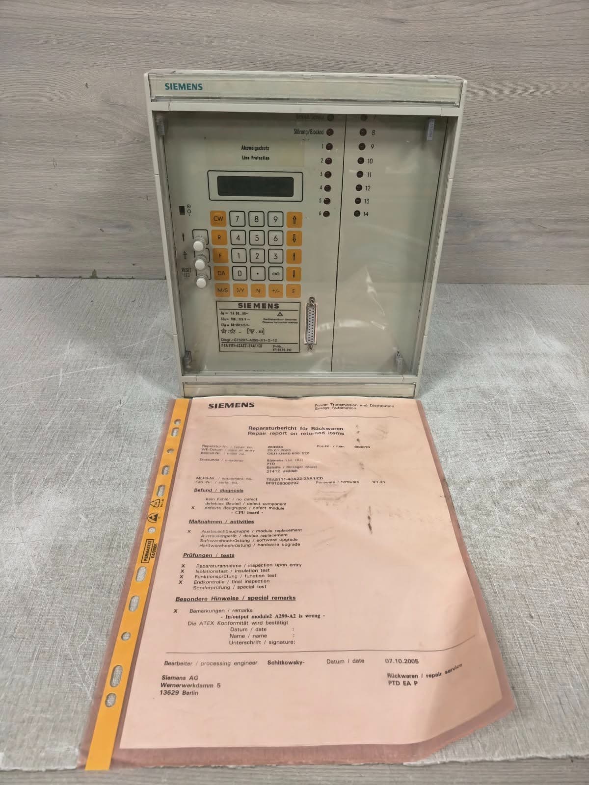 SIEMENS 7SA5111-4CA22-2AA1/CD NUMEICAL LINE PROTECTION RELAY