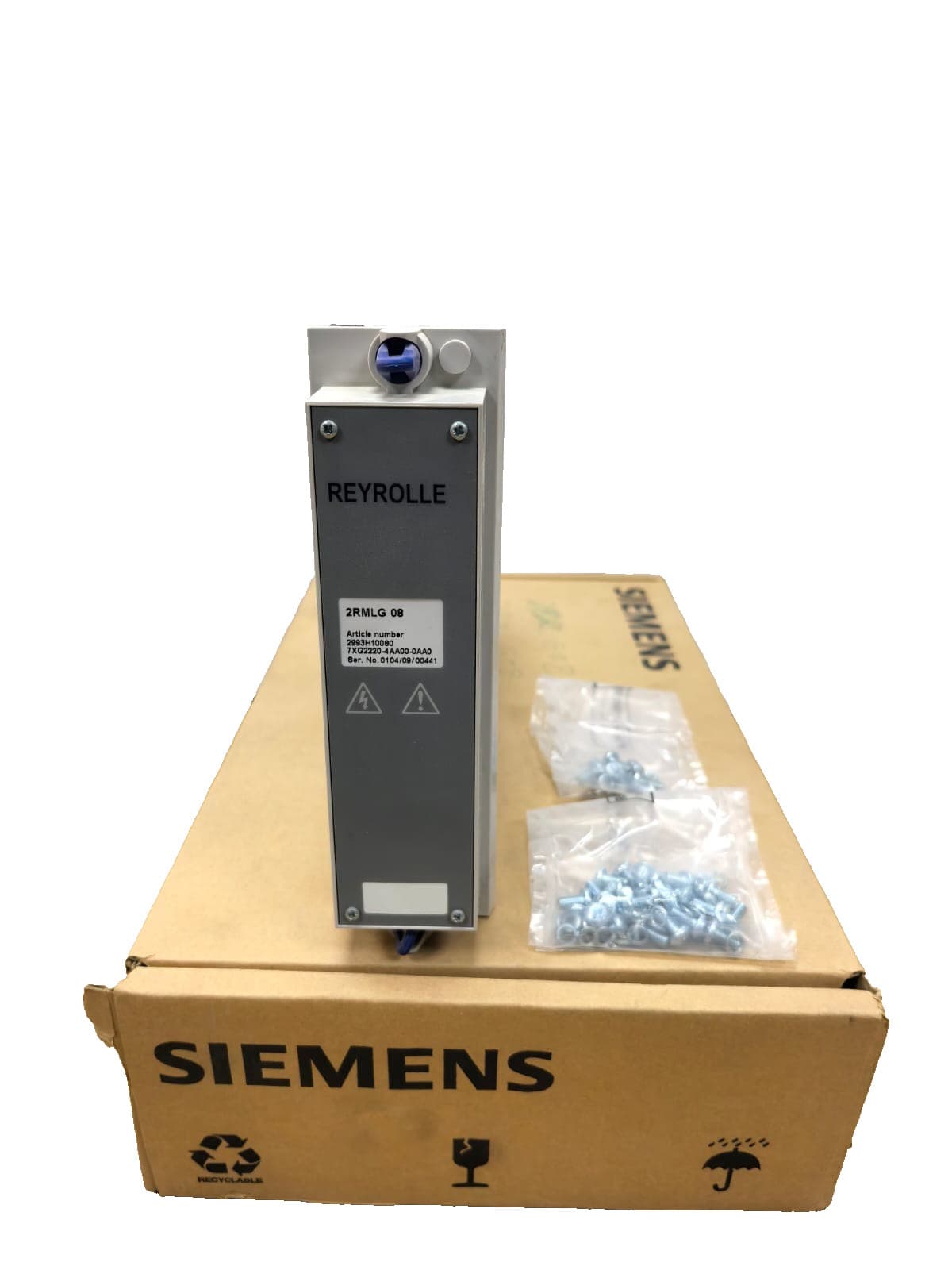 SIEMENS REYROLLE 2RMLG 08 TEST BLOCK PROTECTION RELAY 7XG2220-4AA00-0AA0