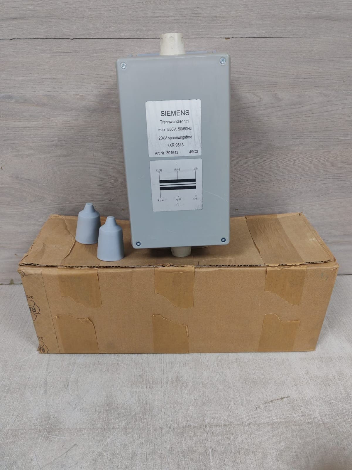 SIEMENS 7XR 9513 301612 TRENNWANDLER 1:1 550V