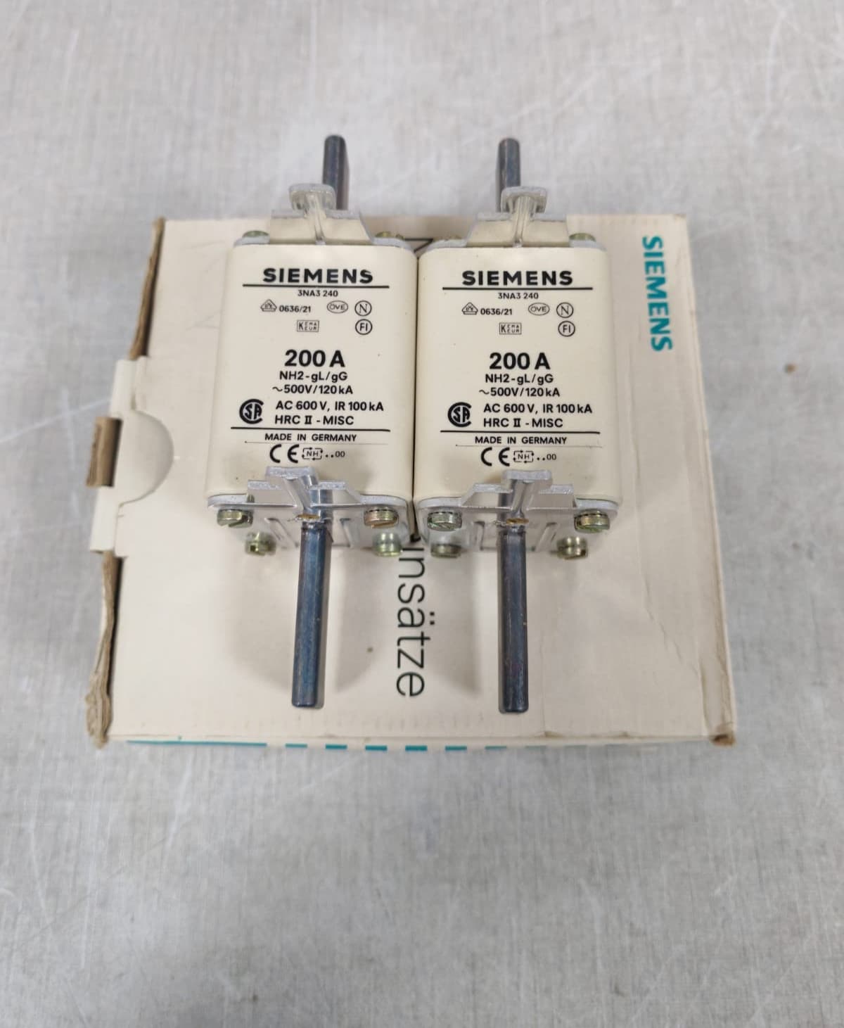 SIEMENS 3NA3240 LV-HRC-FUSE LINKS 200A