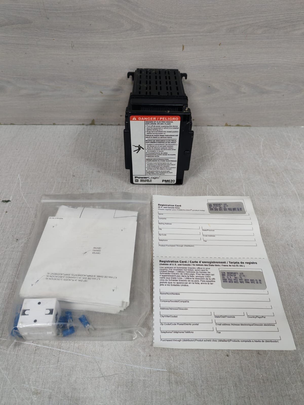SQUARE D POWERLOGIC 3020 PM-620 POWER METER 90VAC-264VAC