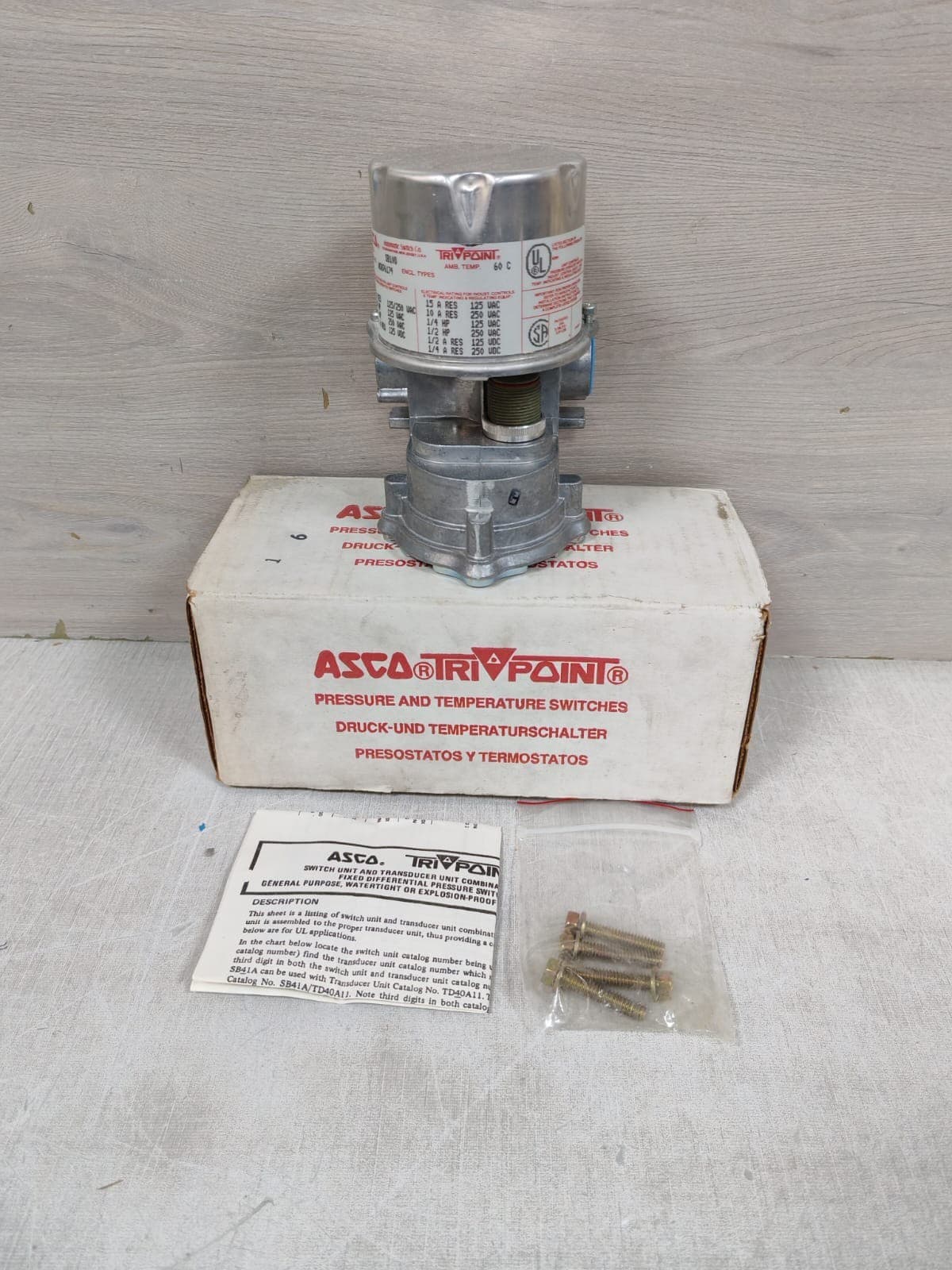 ASCO SB10D PRESSURE SWITCH 125-250VAC 5A