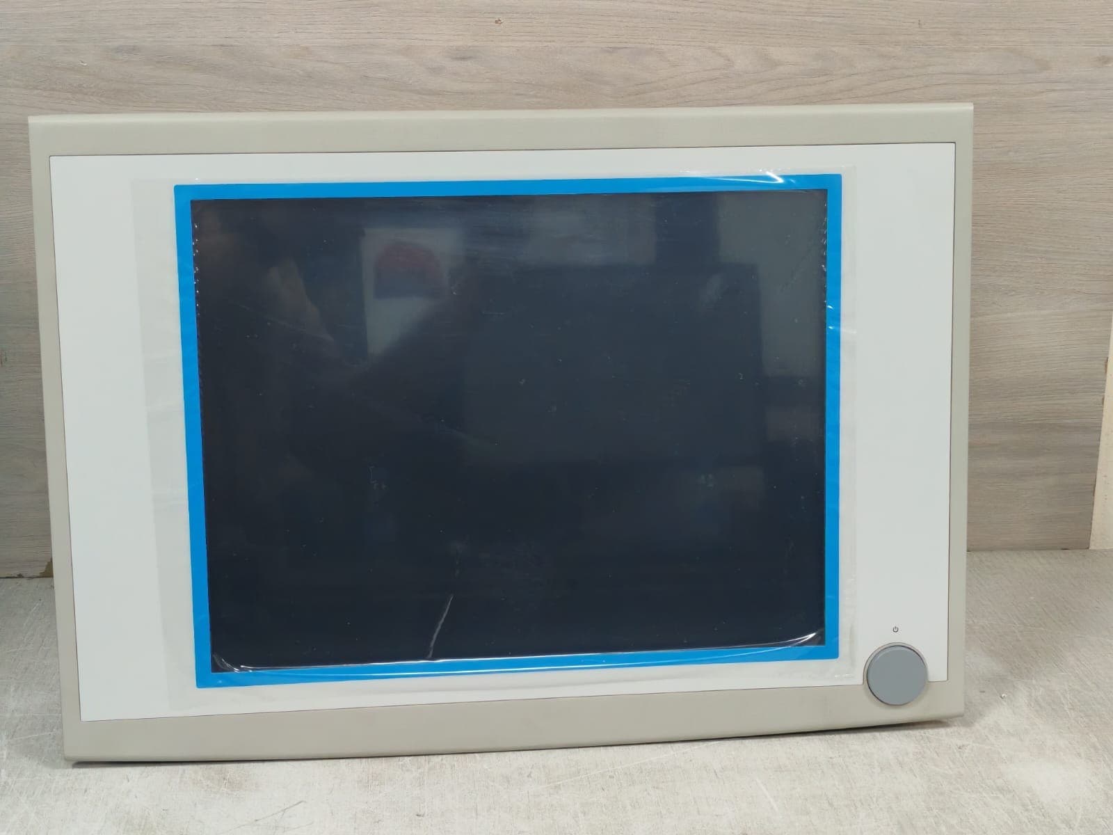 ADVANTECH IPPC-6152A INDUSTRIAL PANEL PC 100-240VAC
