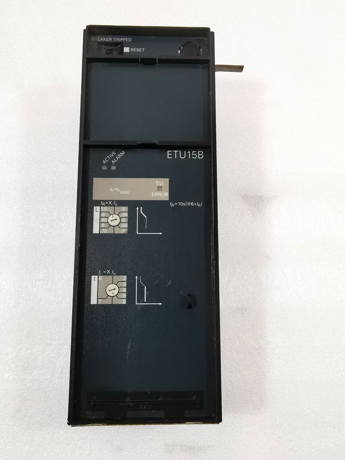 USED SIEMENS ETU15B TRIP UNIT- WITH RUSTY PART AND DENTS