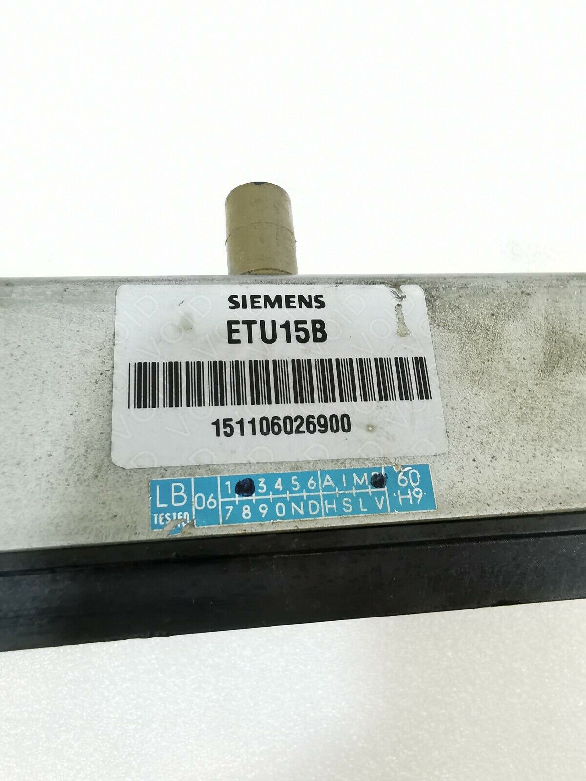 USED SIEMENS ETU15B TRIP UNIT- WITH RUSTY PART AND DENTS - Image 3