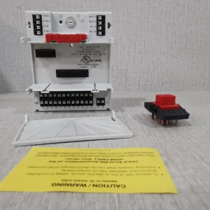 Honeywell XS823 Terminal Socket -NEW WITH FHILTY BOX