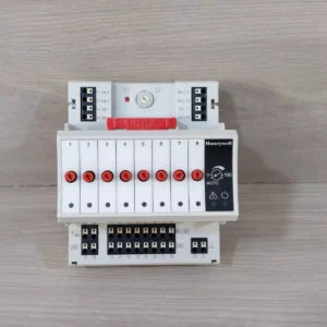 USED Honeywell XFR822A Pluggable Panel Bus Analog Output Module with BASE XS821-22