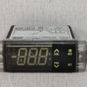 USED SZ-7524T-WEAAB REV 01 DIGITAL CONTROLLER 250VAC-WITHOUT ACCESSORIES