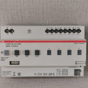 USED ABB UD/S 4.210.2 UNIVERSAL DIMMING ACTUATOR 6197/12-101-500 WITH BROKEN PART