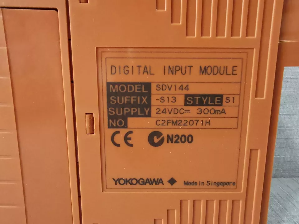 YOKOGAWA SDV144 -S13 S1 24VDC=300mA WITH STD4A-00 S1 DIGITAL INPUT MODULE -NEW OPEN BOX - Image 2