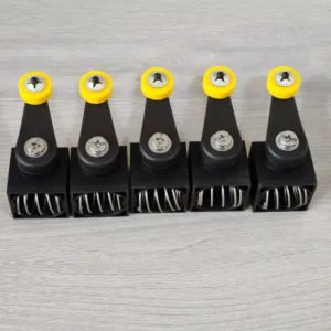 LOT 5 PCS. EATON LS-XRL Roller Lever 266126/50W14 - New Without Box