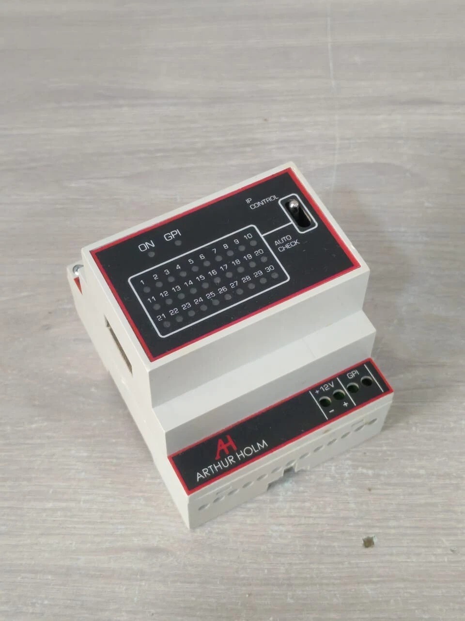 s-l1600