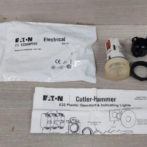 Lot 2 pcs Eaton Cutler-Hammer E22HRP5X8 White Monoblock Indicating Light Unit / NEW