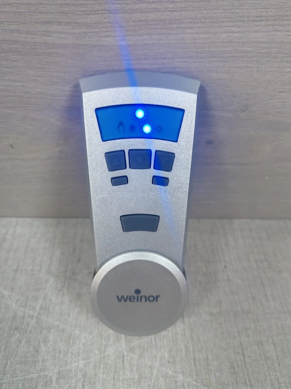 Weinor Weltronic Remoto 1M Handheld Transmitter 108277-0000 / NEW OPEN BOX - Image 2