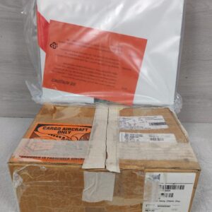 B/E AEROSPACE PNR 14C15L212170004 MFR D1379 CONTAINER TYPE I MASK 4 REF. E60757 / NEW OPEN BOX