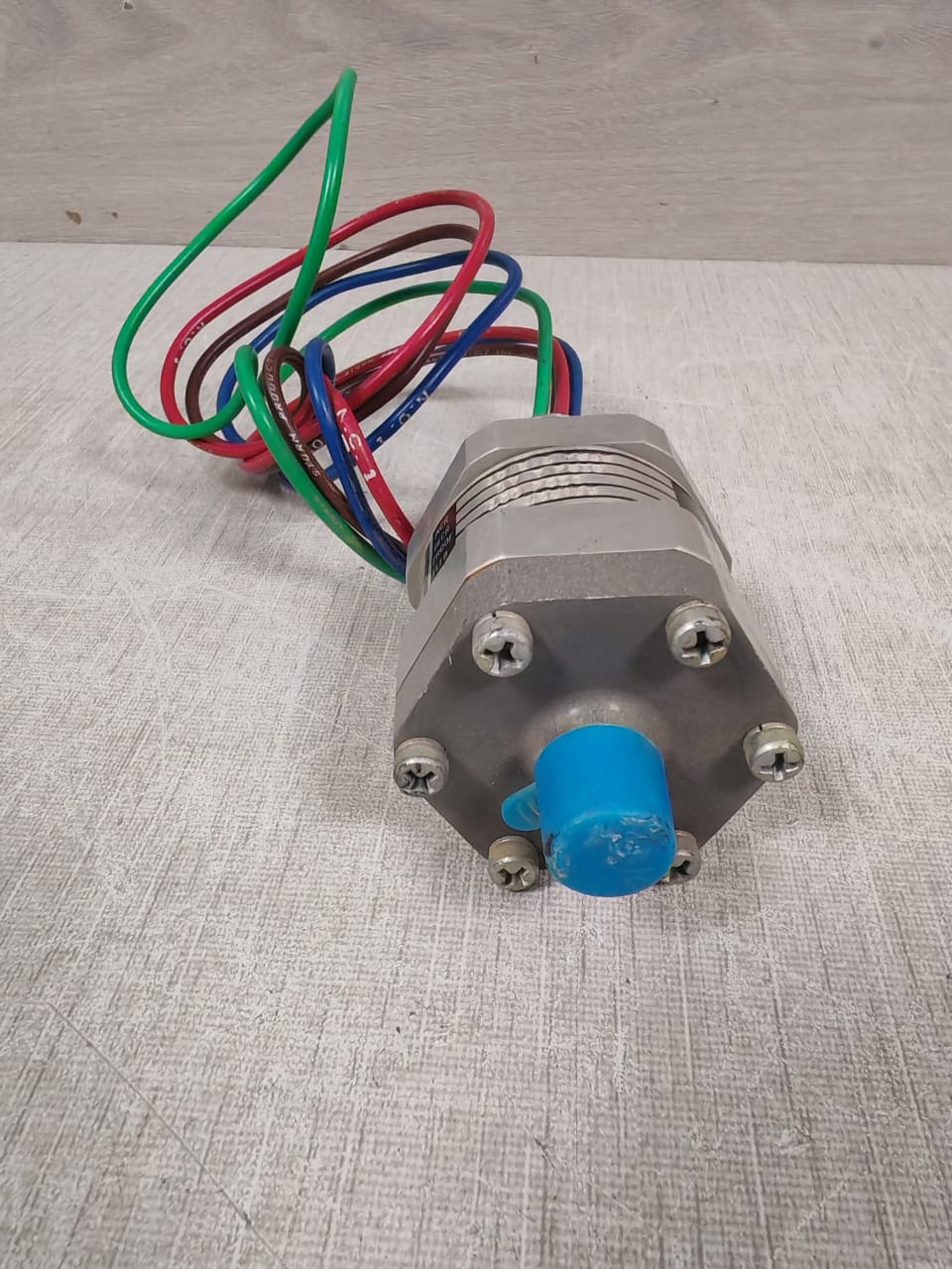 805c9b08-867f-47bc-ba71-6c504fb13d03