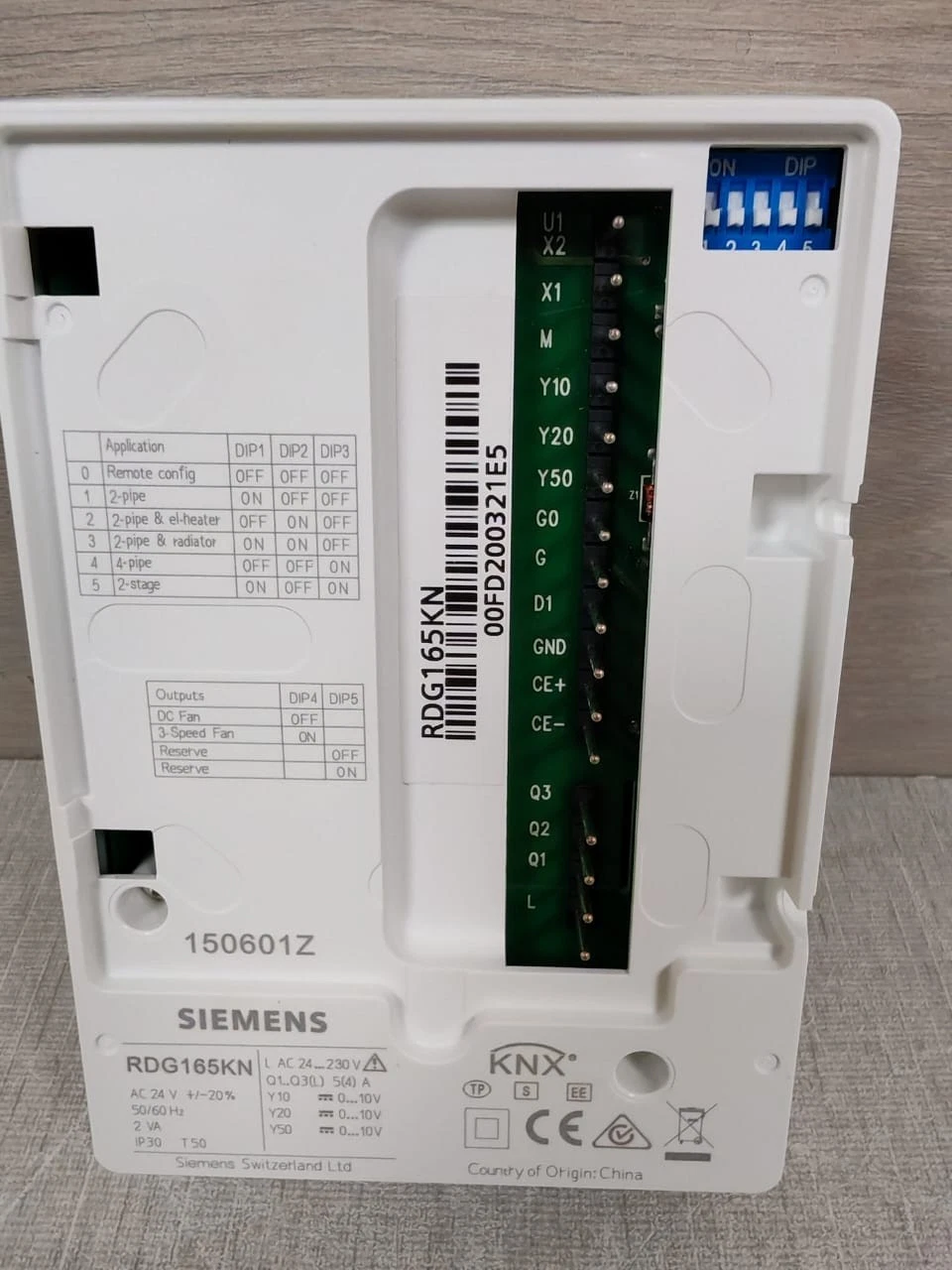 SIEMENS RDG165KN ROOM THERMOSTAT / NEW OPEN BOX - Image 2