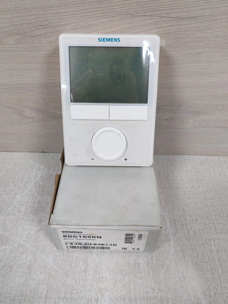 SIEMENS RDG165KN ROOM THERMOSTAT / NEW OPEN BOX