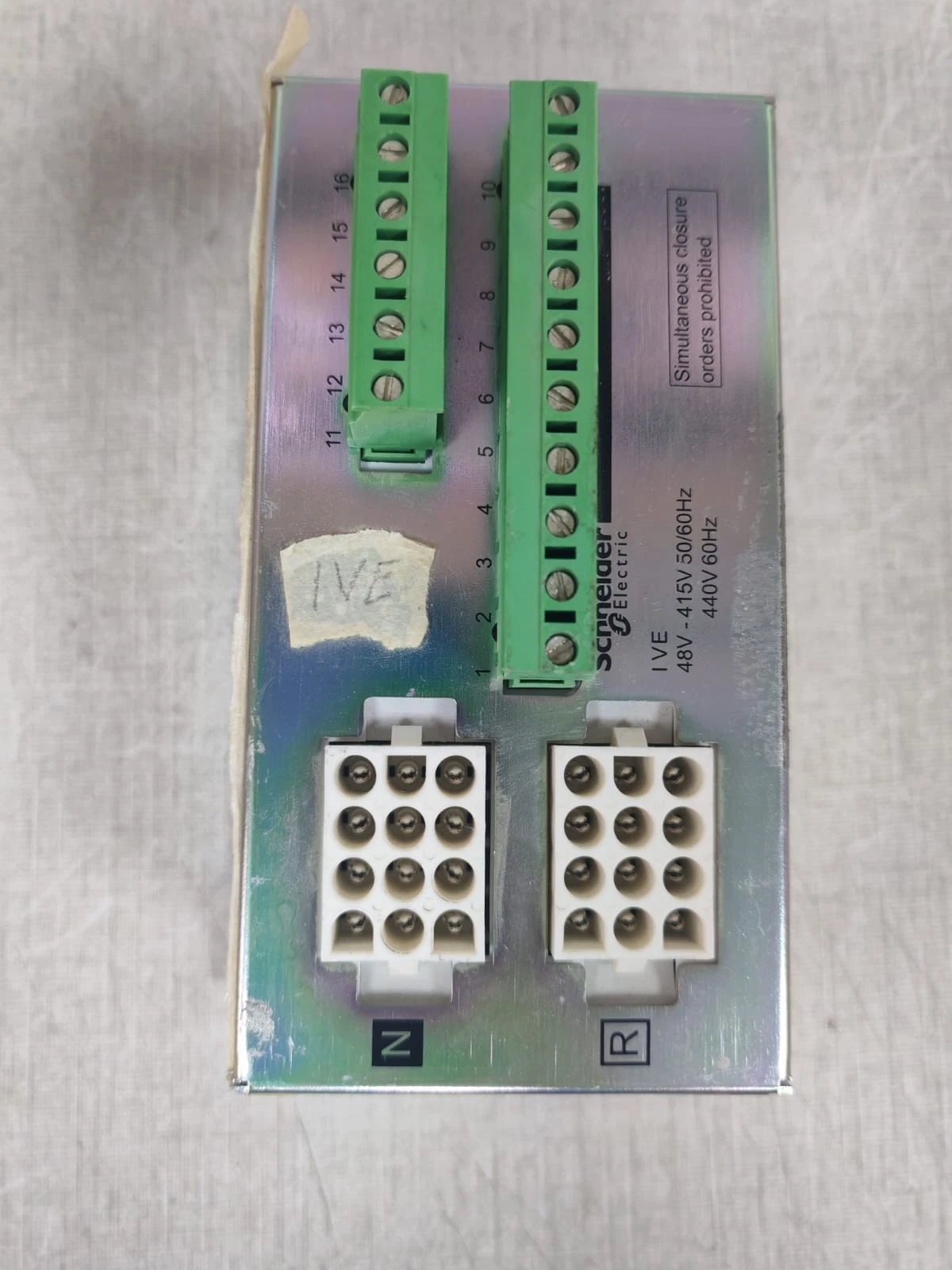 USED SCHNEIDER ELECTRIC 29352 IVE ELECTRICAL INTERLOCKING VOLTAGE 48-415VAC